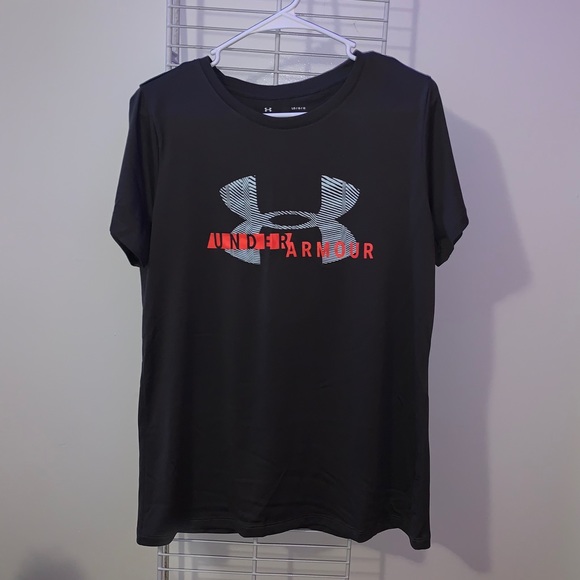 Under Armour Tops - Under Armour Tshirt